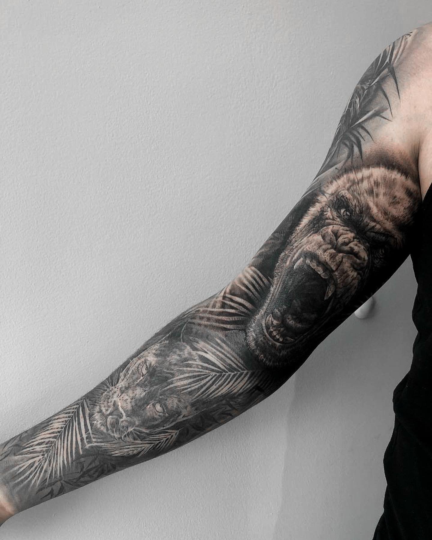 Mastering Men's Sleeve Tattoos: Styles, Symbols, and Selection Guide ...