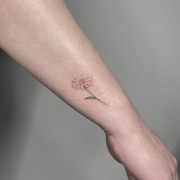 daisy tattoo