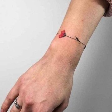 women's wrist tattoos