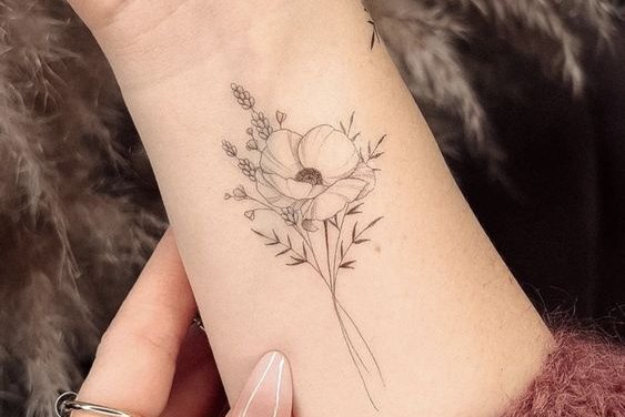women's wrist tattoos
