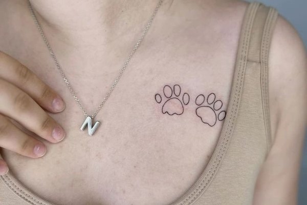 paw print tattoo