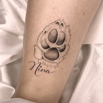 paw print tattoo
