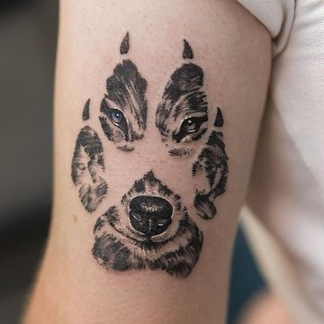 paw print tattoo
