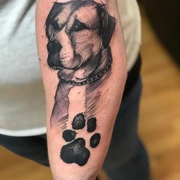 paw print tattoo